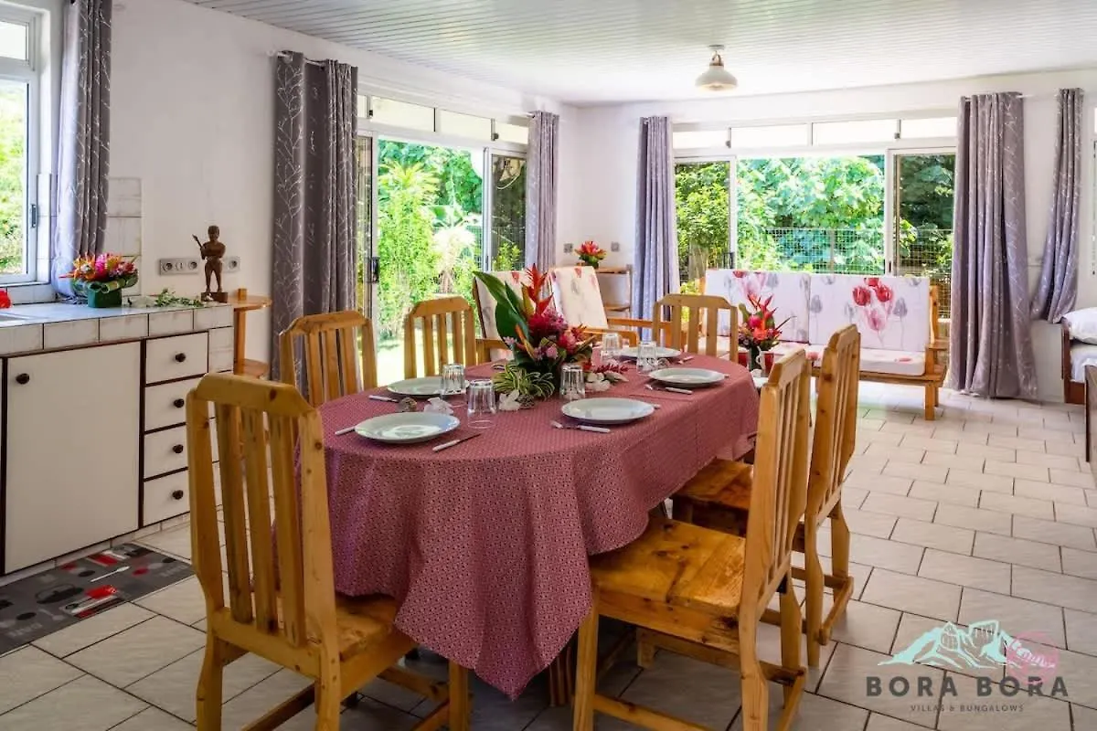 Vila Iihi House Bora Bora 0*,  Francouzská Polynésie